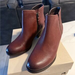 Clarks Maypearl Ramie Mahogony ankle boot